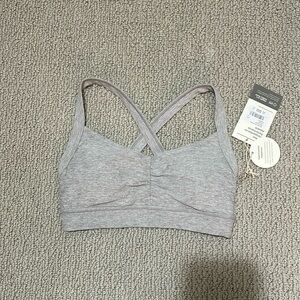 Vuori sports bra